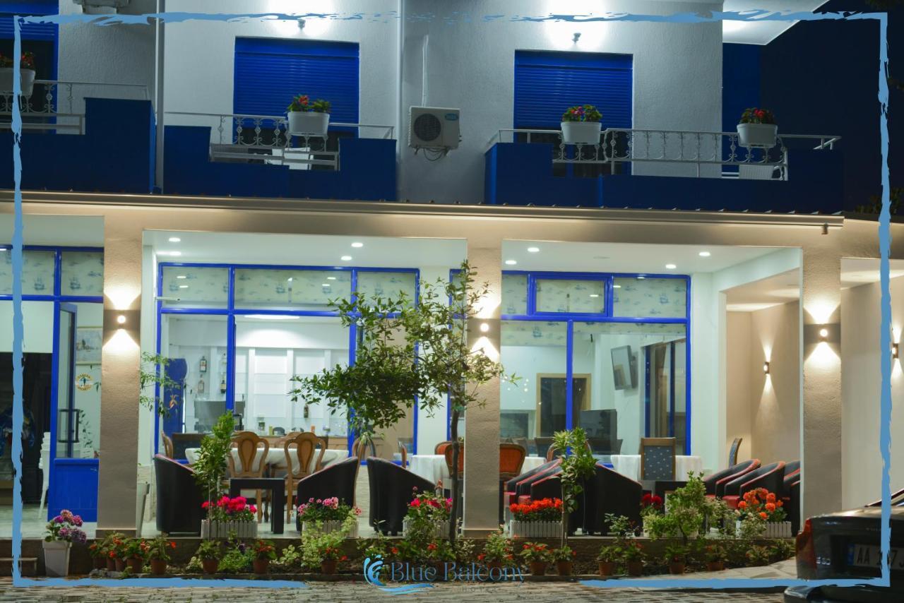 Blue Balcony Hotel Golem  Luaran gambar